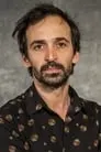 Júlio Andrade isDr. Evandro